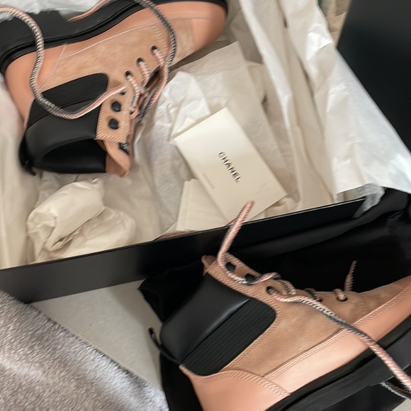 Chanel Suede Boots - Includes original box and dusk bags - Picture 6 of 8